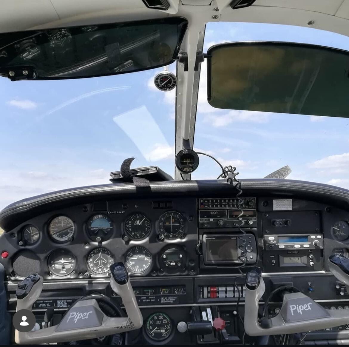 Cockpit der Piper 28 Warrior