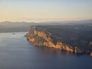 Grand tour de la région de Marseille entre terre et mer