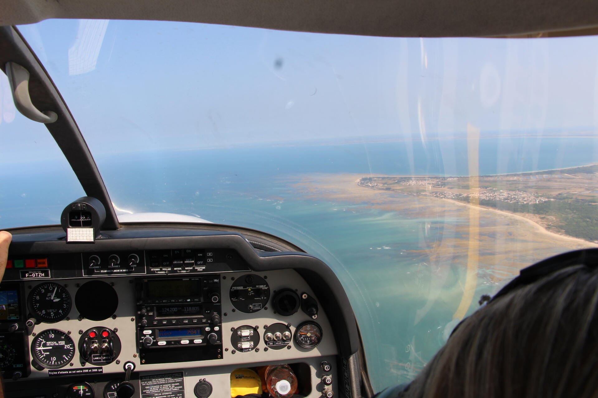 La côte sauvage en partance pour l'île d'Oléron