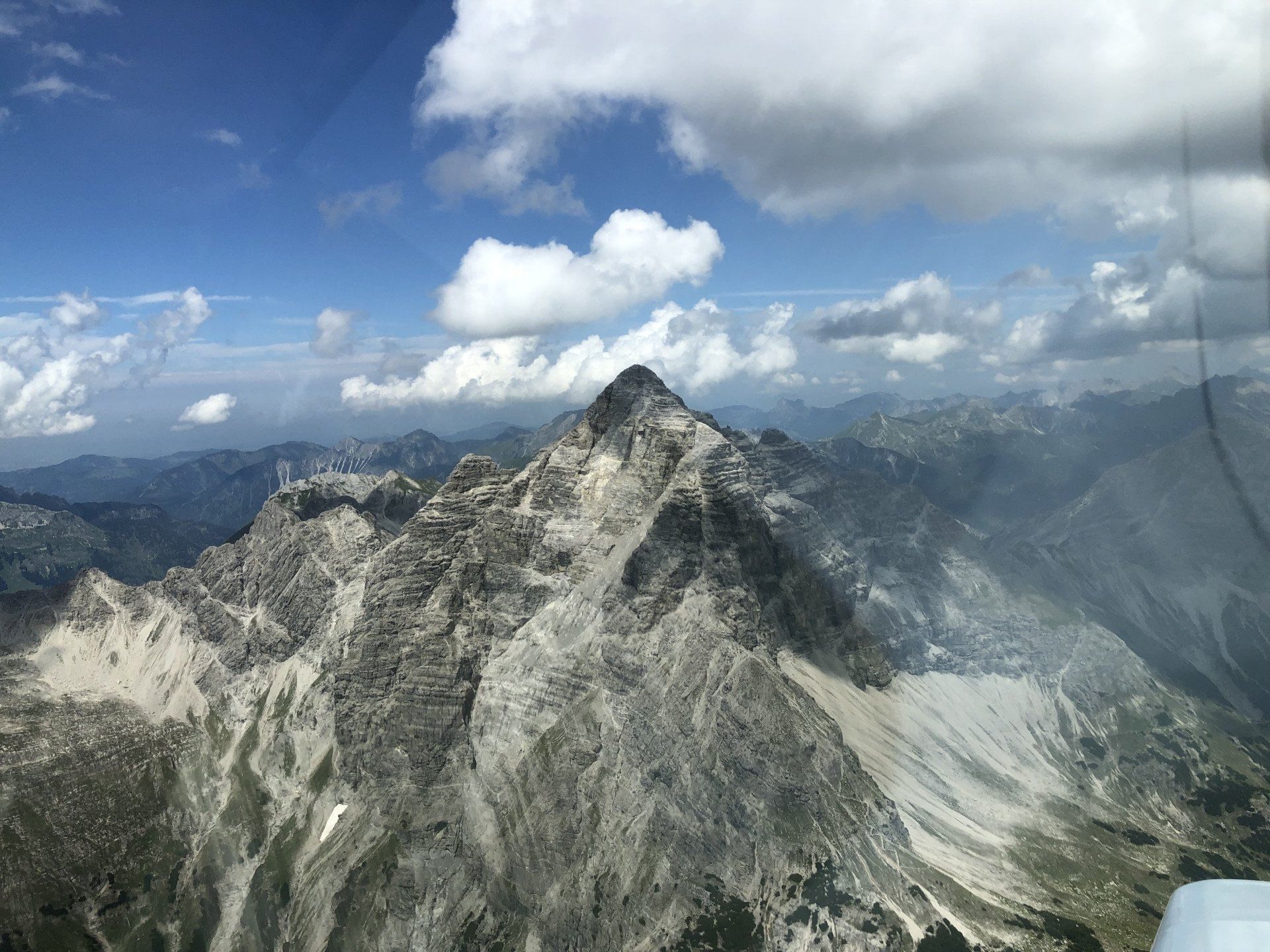 Zugspitze und Hochvogel (Allgäuer Alpen Rundflug)
