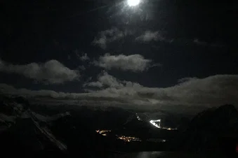 Abend Rundflug durch Tirol
