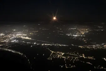 Lyon vue du ciel - de jour comme de nuit