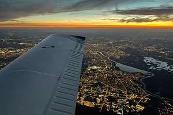 Balade aérienne : coucher de soleil et vol de nuit