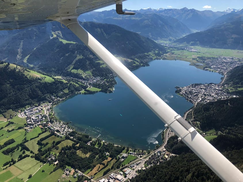 Alpenflug, Wilder Kaiser, Landung in Zell am See