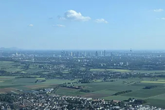 Exklusiver Skyline Flug in einer PA32