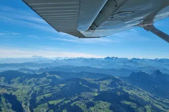 Rundflug nach Wunsch 3 Plätze 2h