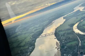 Survol de la Loire de Nantes à Ancenis