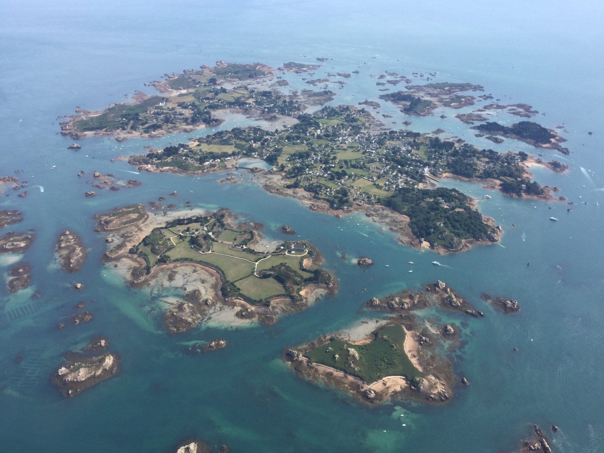 Evadez-vous à Ouessant en longeant la côte de Granite Rose