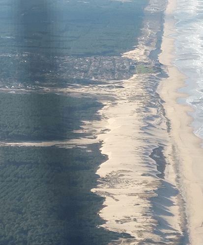 Survol de la côte atlantique et du bassin d'Arcachon