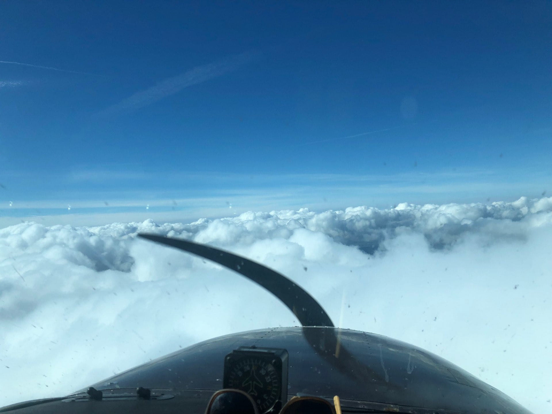 Wie funktioniert Fliegen in und über Wolken? DA-MA-HD