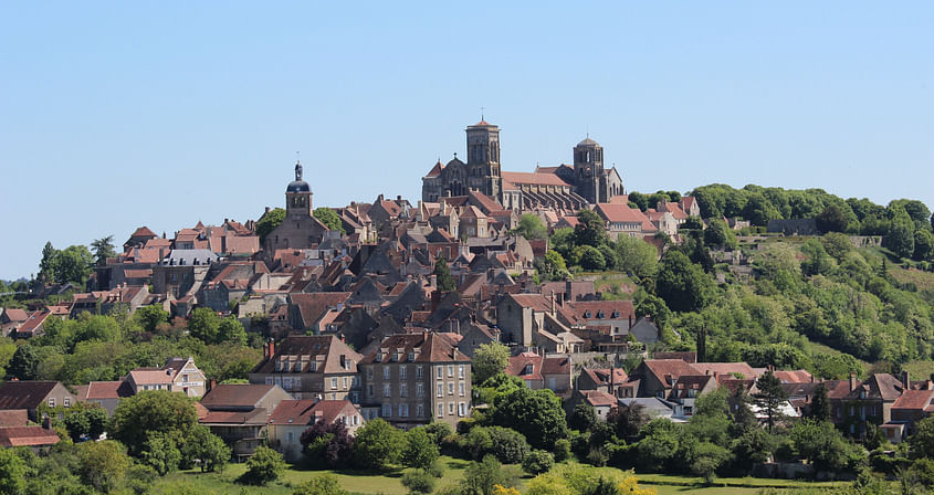 Balade aérienne à Vézelay depuis Nevers