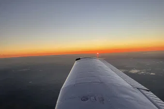 Entdecke Deinen Ort/Stadt aus der Luft