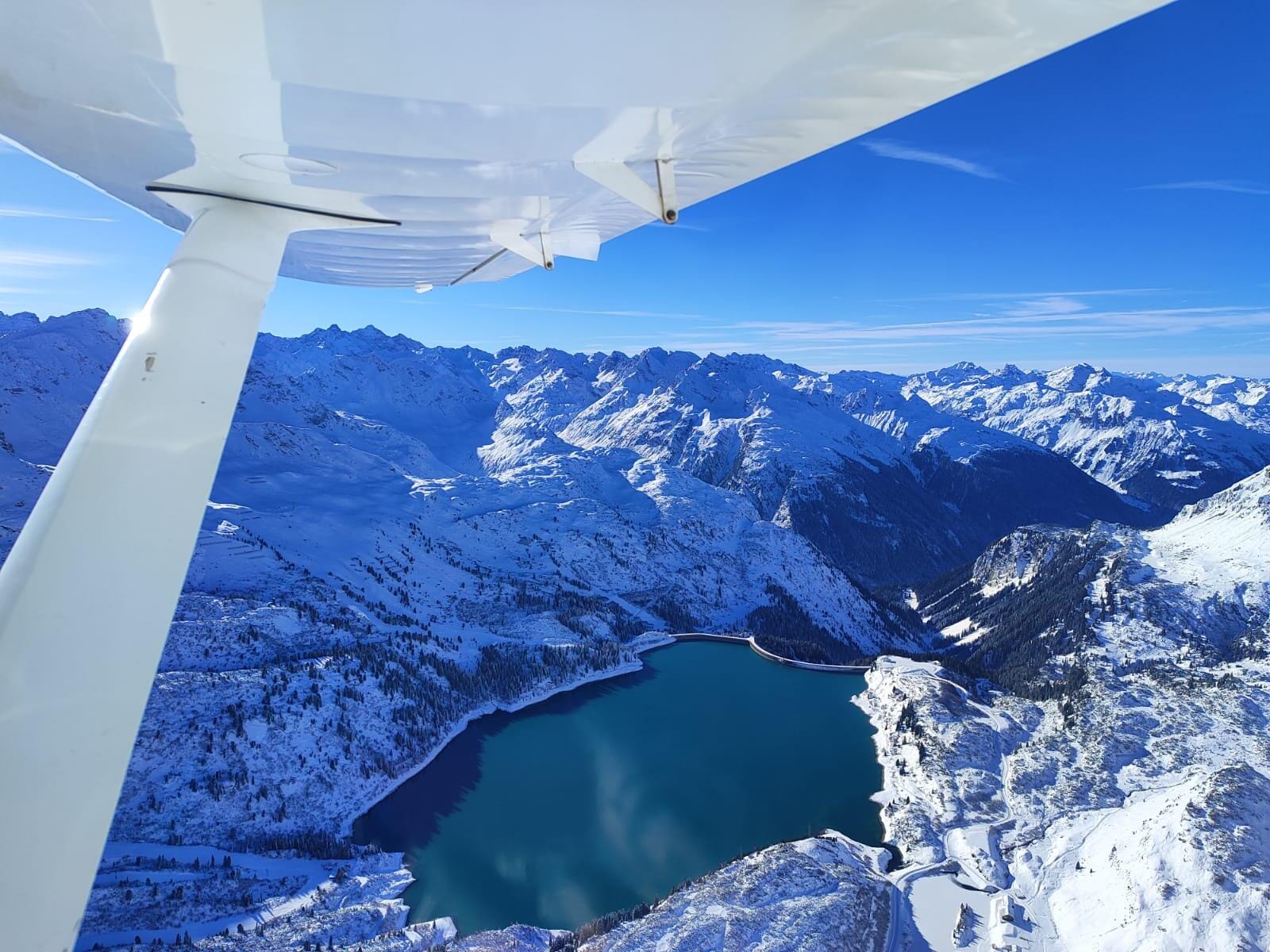 Alpenrundflug ab Mengen – Arlberg & Silvretta