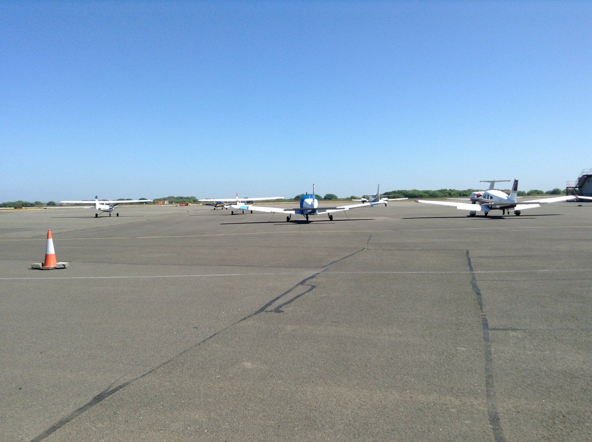 Sightseeing flight over Silverstone Circuit for 2