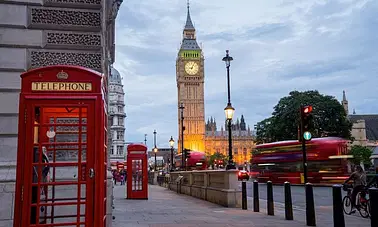 Daily Flights  to London