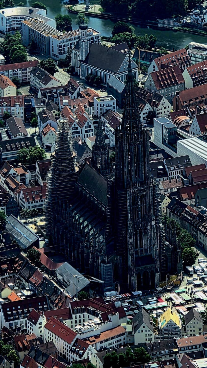 Über Ulm, um Ulm und um Ulm herum