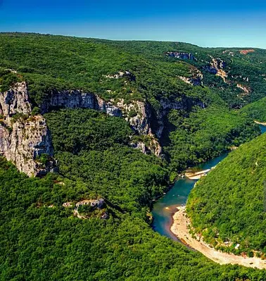 Gorges de l'Ardèche, déjeuner sur l'aérodrome d'Aubenas