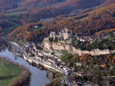 Chateaux de la Dordogne et ville Sarlat