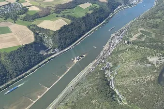 Der Rhein bei Niedrigwasser