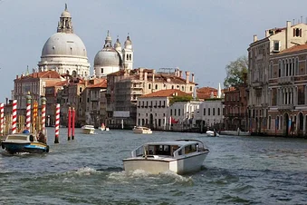 Ausflug nach Venedig (2:00h je Strecke, Gesamt 4:00h)