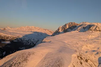 Le Taillefer et au loin les Grandes Rousses