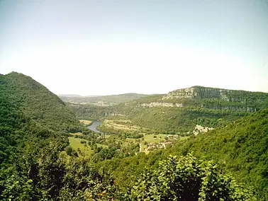 Vallée de l'Ain, barrage de Vouglans, étangs de la Dombes