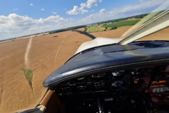 Im Anflug auf den Flugplatz Rerik-Zweedorf
