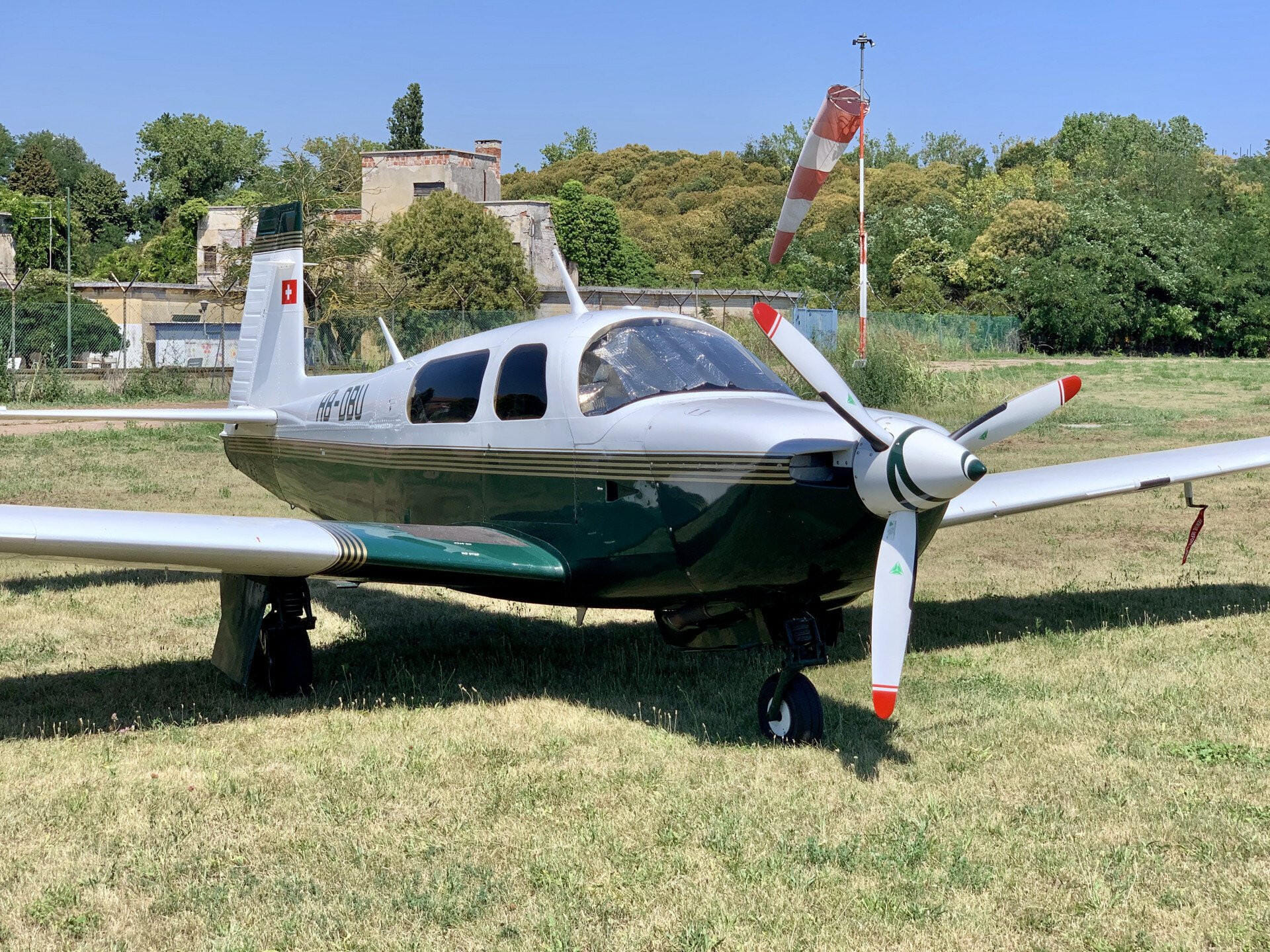 Mooney M20J
