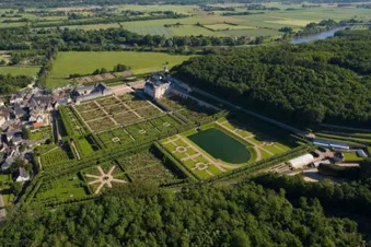 les châteaux de La Loire au départ du Mans en 2 heures