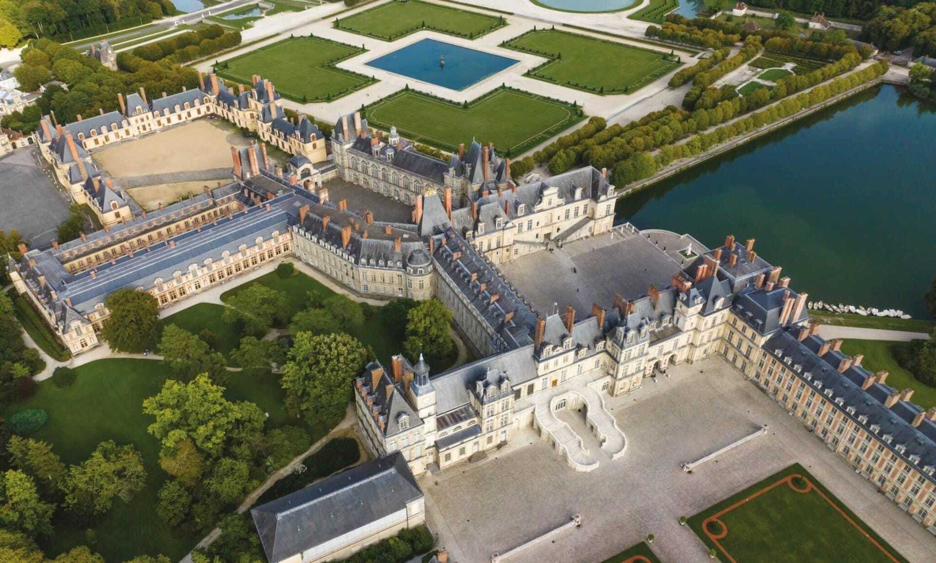 LES PLUS BEAUX CHATEAUX DE SEINE-ET-MARNE