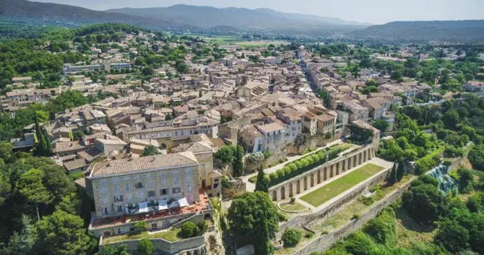 La Provence des châteaux, entre ciel et pierre