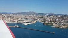 Rade de Marseille ras de l'eau, calanques, Sainte Victoire