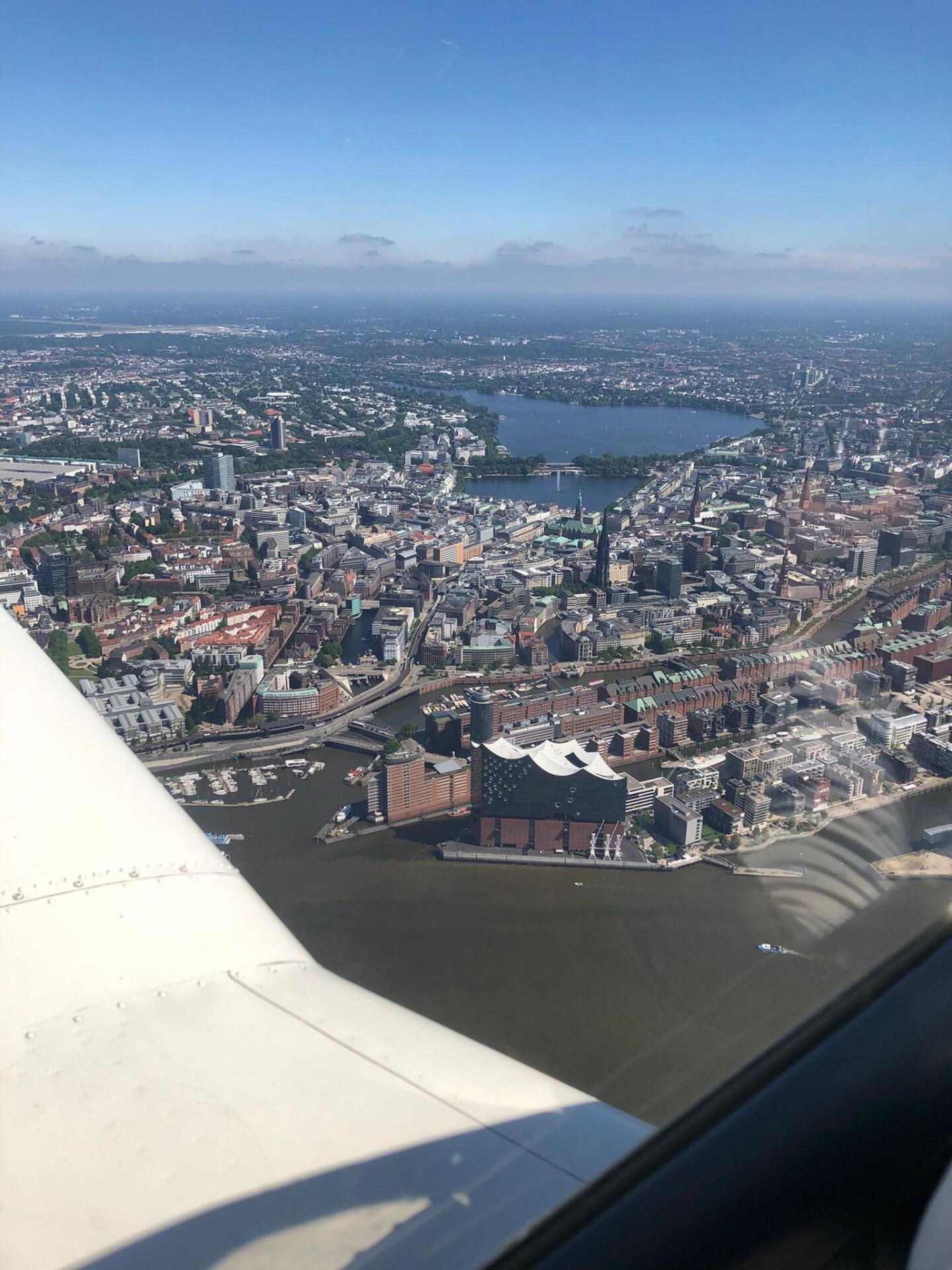 Individuelle Rundflüge über Hamburg und die Ostsee