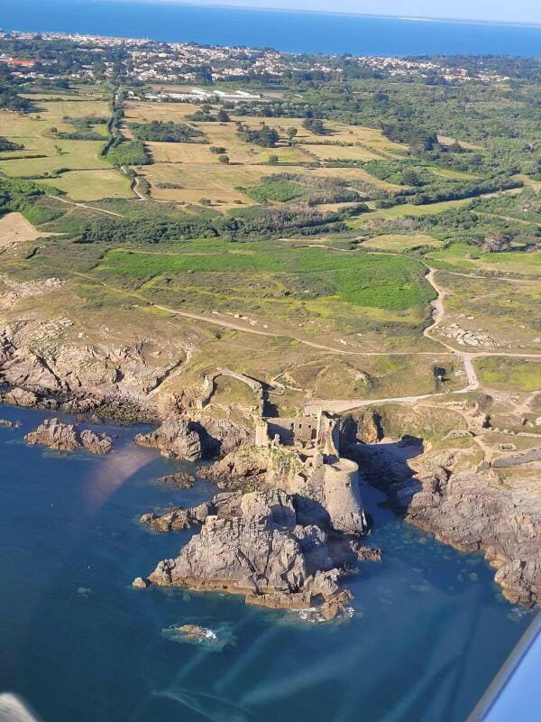 Special "Voileux": la SHOM 9999 vue du ciel