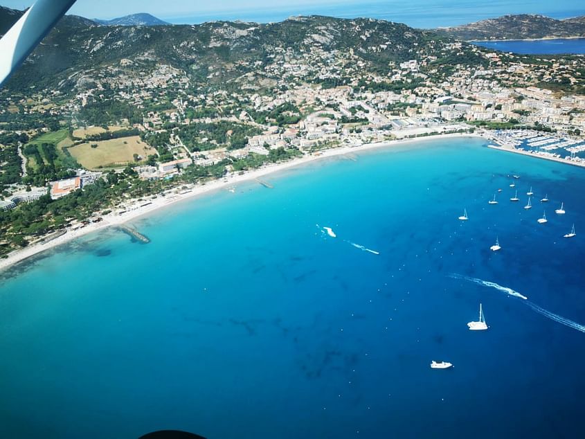 Survolez la French Riviera, la Camargue ou la Corse