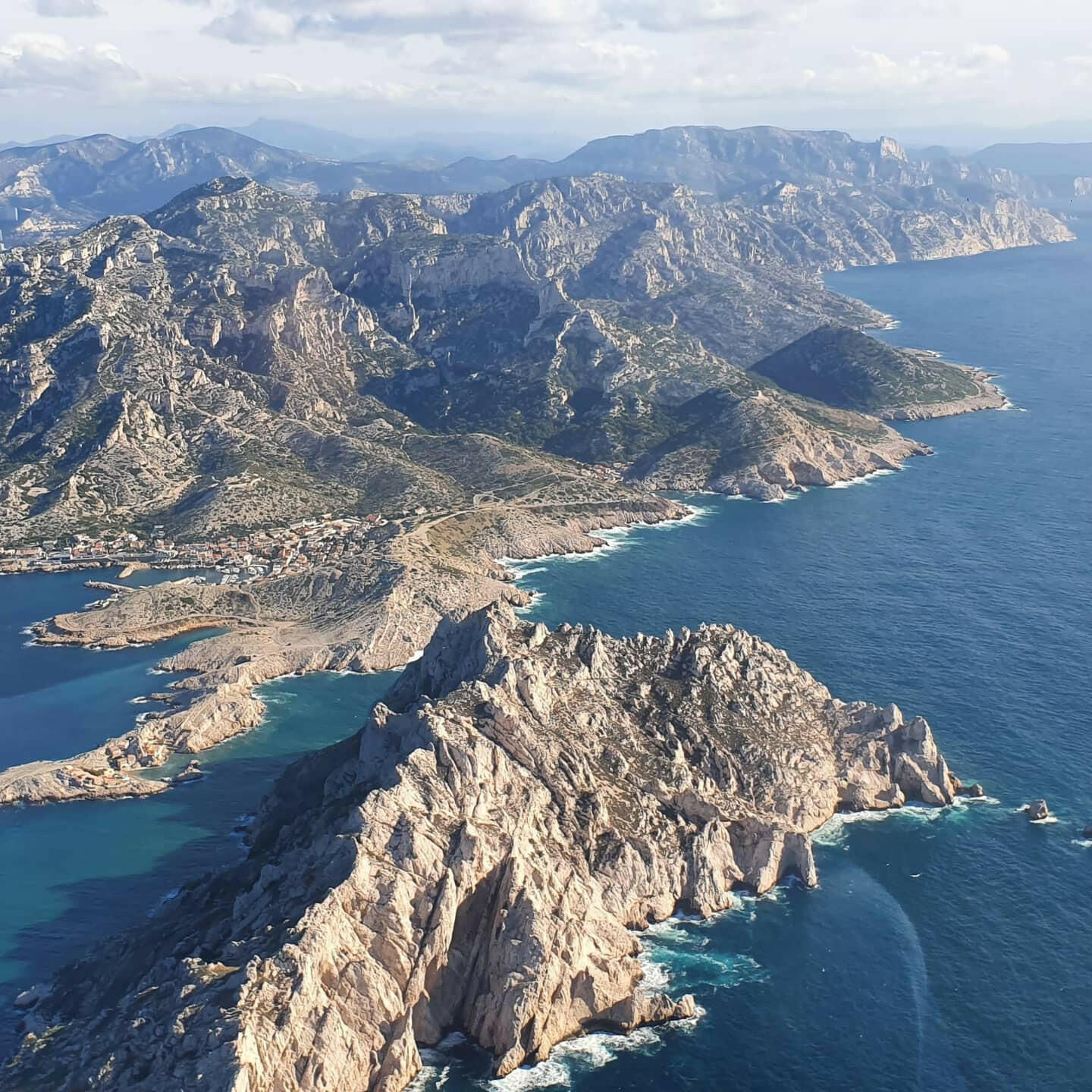 Survol de la Provence et sa côte méditerranéenne en hélico !