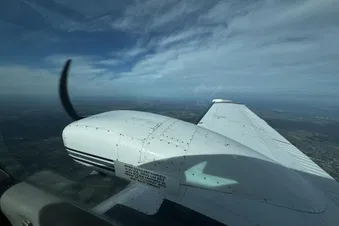 B55 - Rundflug in einer Beech B55 über das Saarland