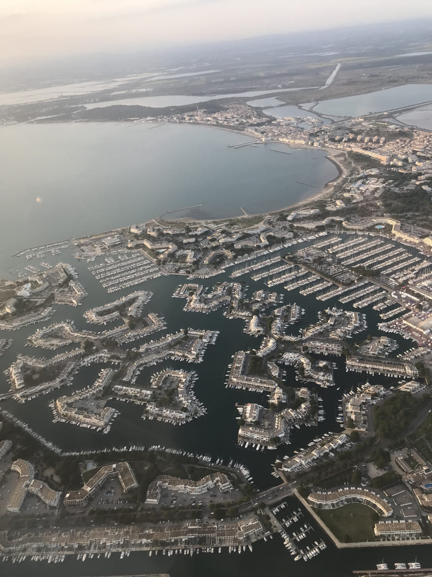 La côte au sud de Montpellier et le lac du Salagou