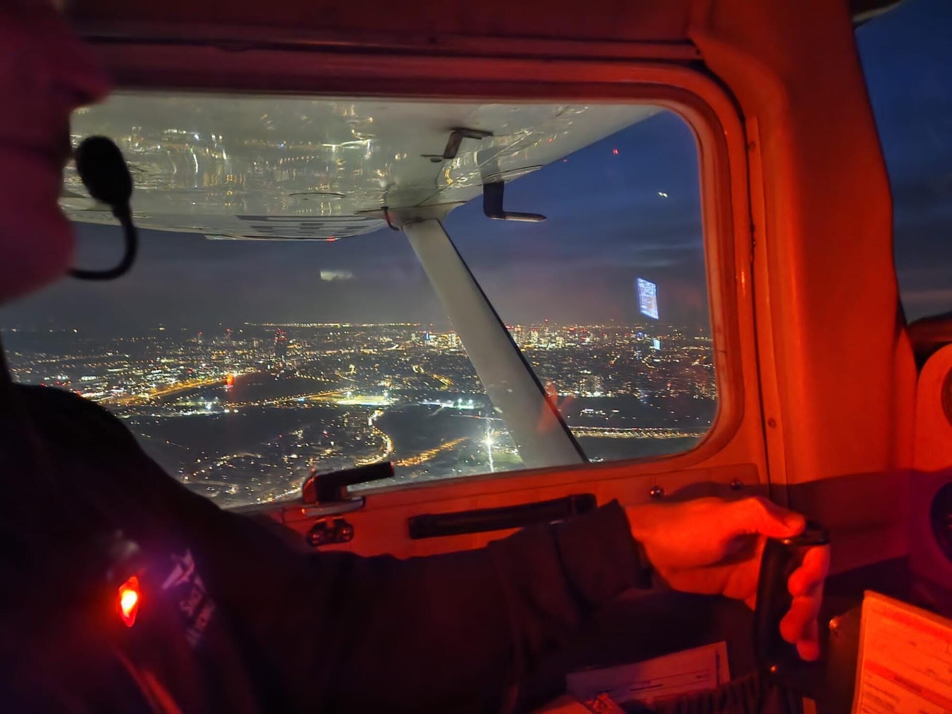 NIGHTFLIGHT🌃 SKYLINE/ Nachtflug Frankfurt