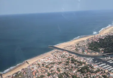 Survol de la côte basque au départ de Pau
