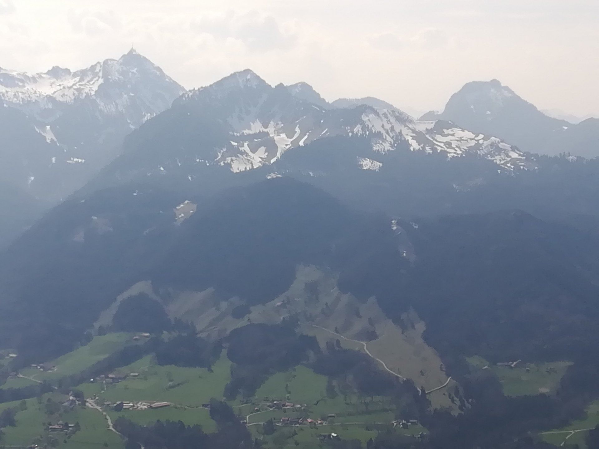 Rundflug über die Alpen: Chiemsee Schliersee und Tegernsee