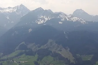 Rundflug über die Alpen: Chiemsee Schliersee und Tegernsee