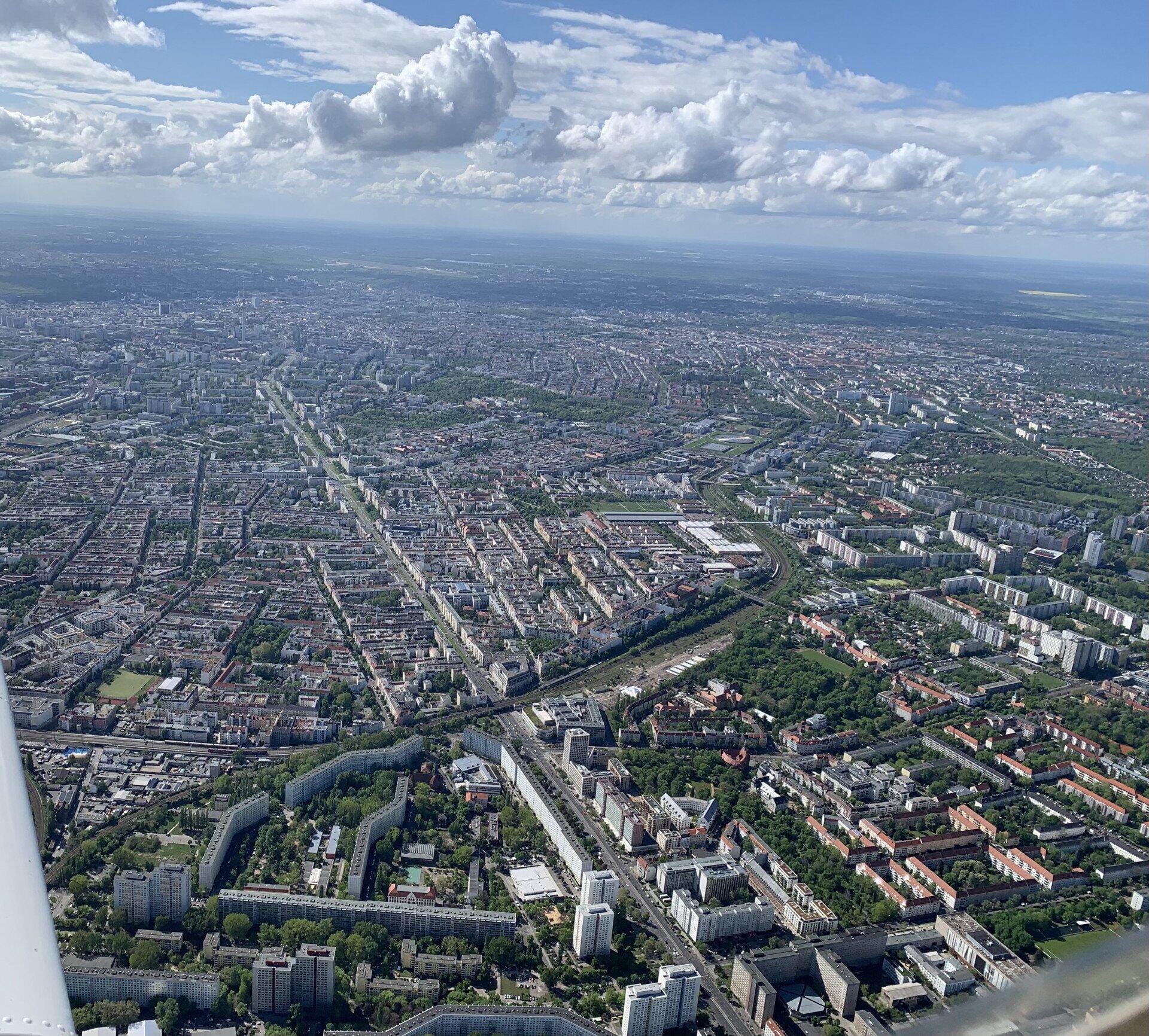 Flexibler Rundflug über Berlin - kurzfristig verfügbar