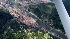 Rundflug südl. Rhein: Schloss Heidelberg + Frankfurt Skyline