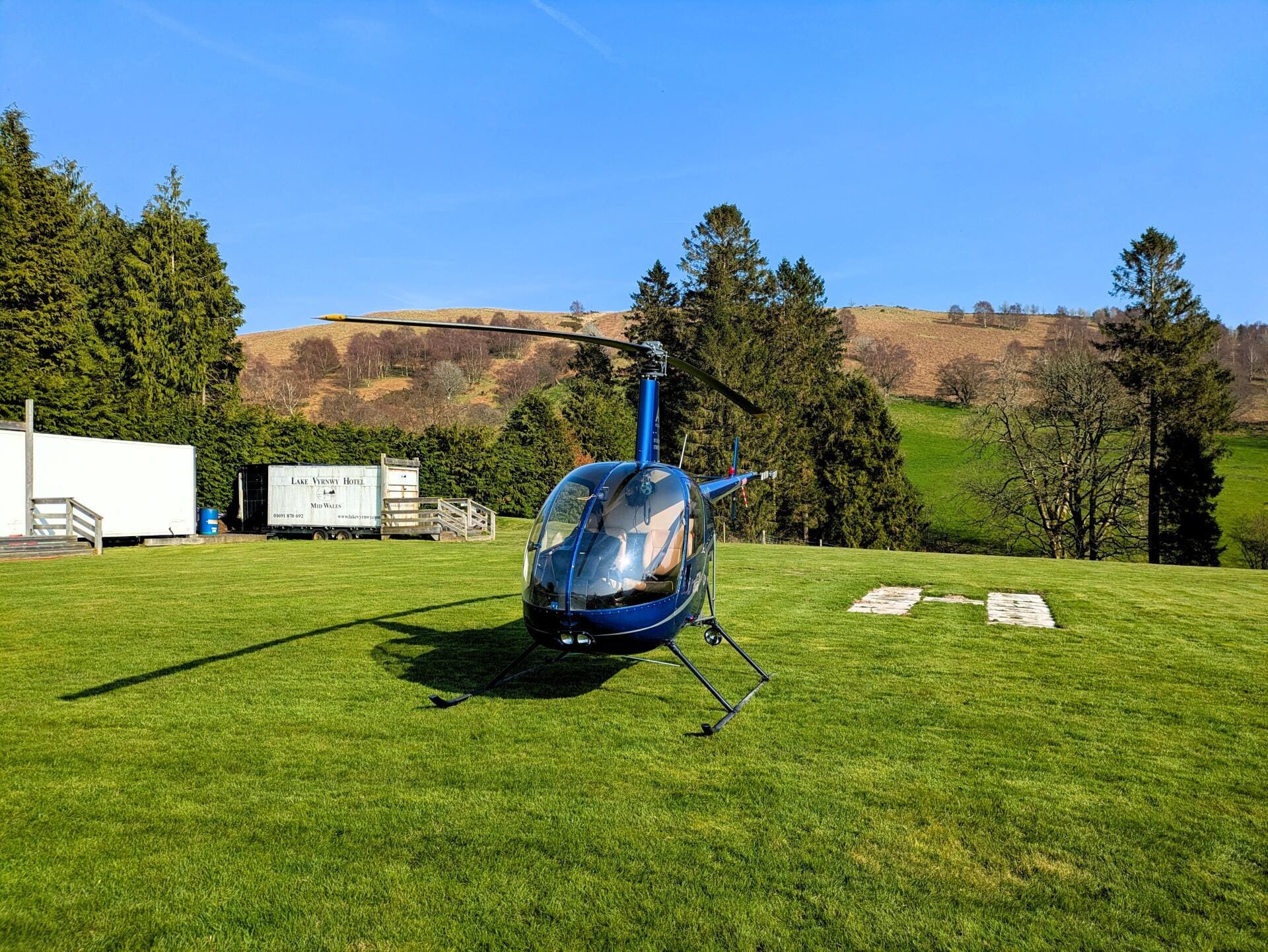 G-HANC Lake Vyrnwy Helipad
