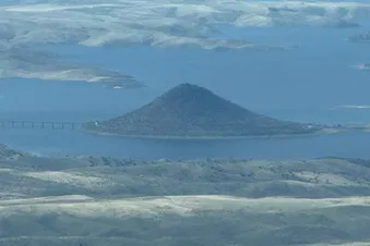 Madrid Day Express: Fly In for Tapas, Art & City Buzz!