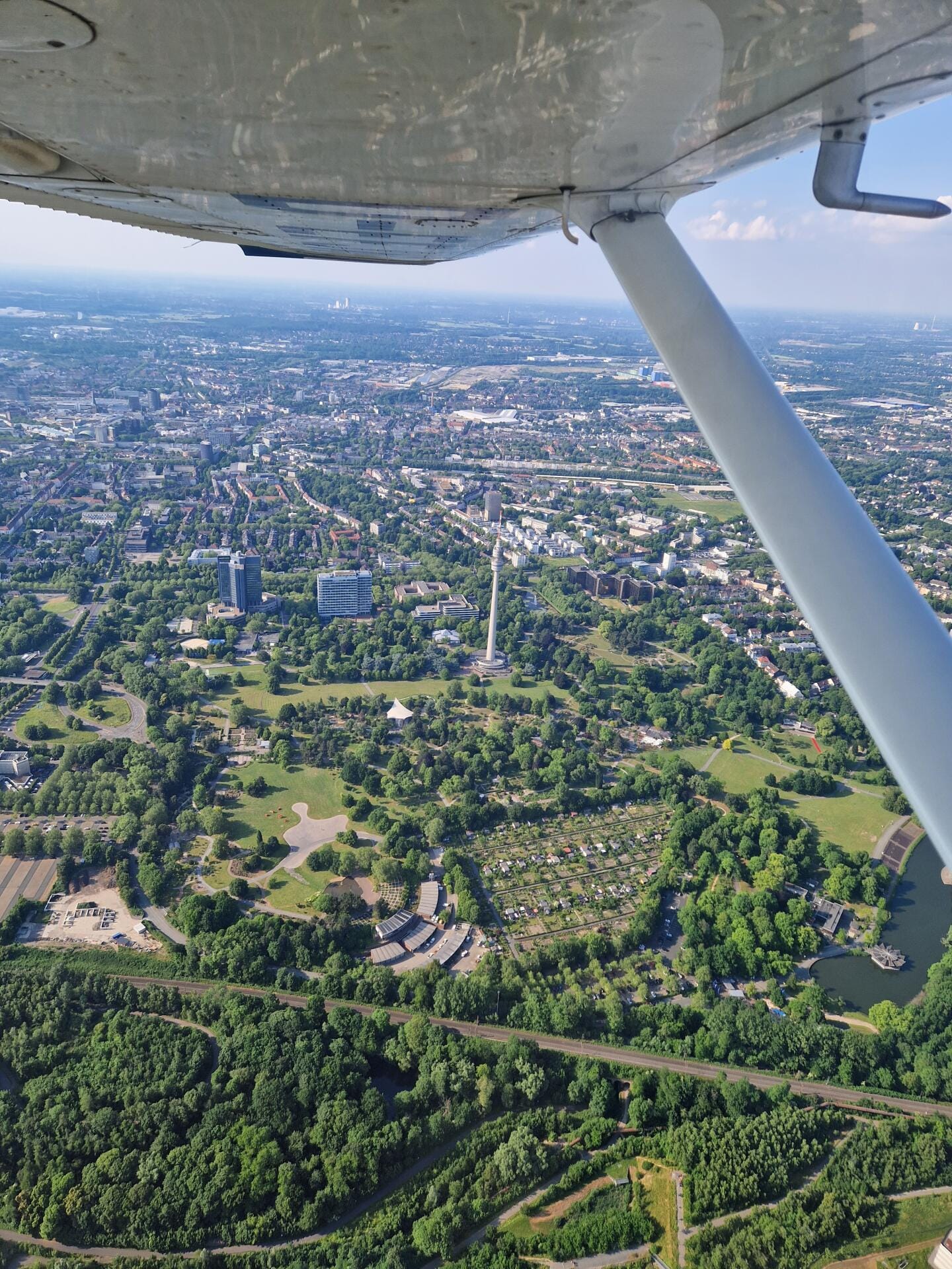 30 min Sightseeing ab Dortmund in einer Cessna