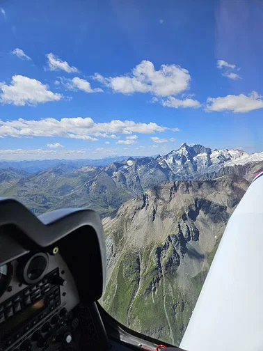 Flug zum höchsten Berg Österreichs.