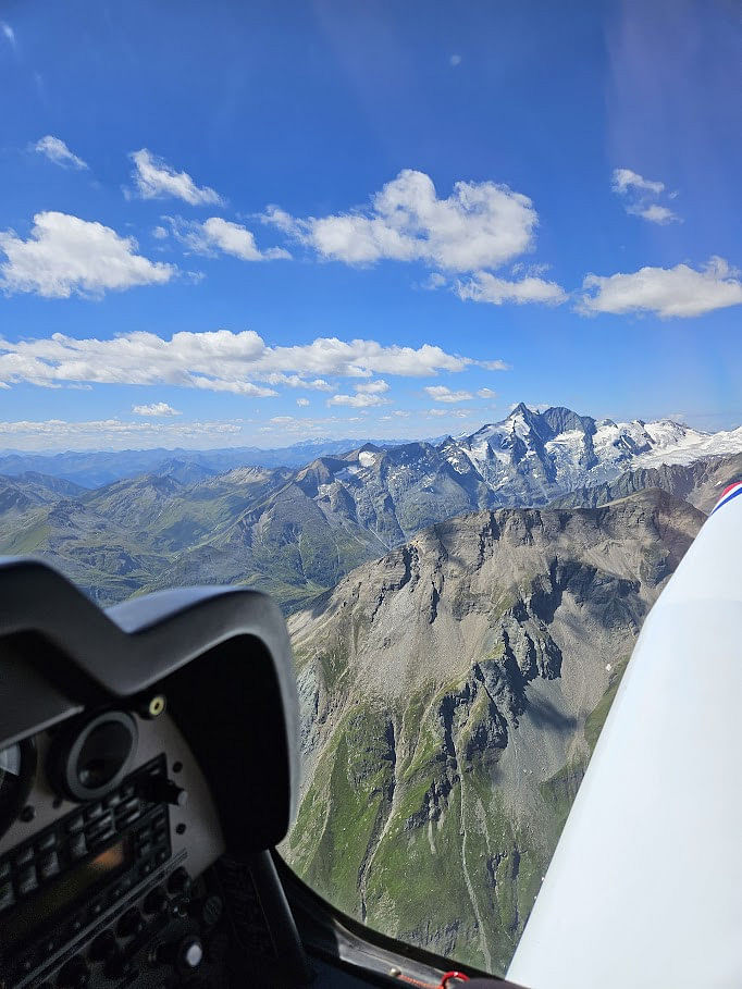 Flug zum höchsten Berg Österreichs.