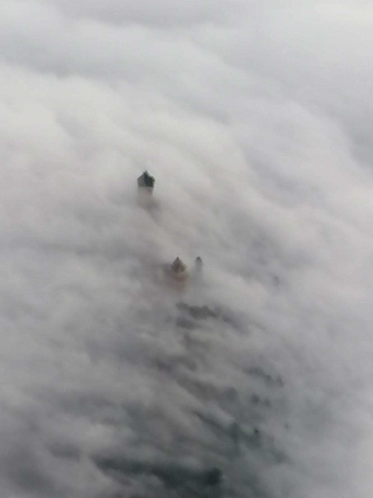 Château du Haut-Koenigsbourg dans les nuages